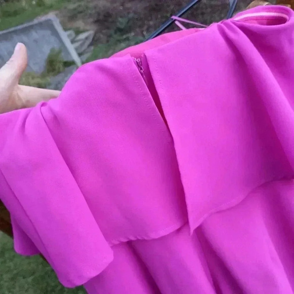 Hot pink like new pant suite by SigarLipz - Picture 3 of 4